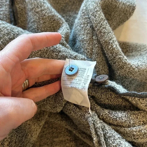 Giorgio Armani Vintage Women’s 1970s 1980s Wool Gray Cardigan Sweater EUC‎ - Picture 5 of 8